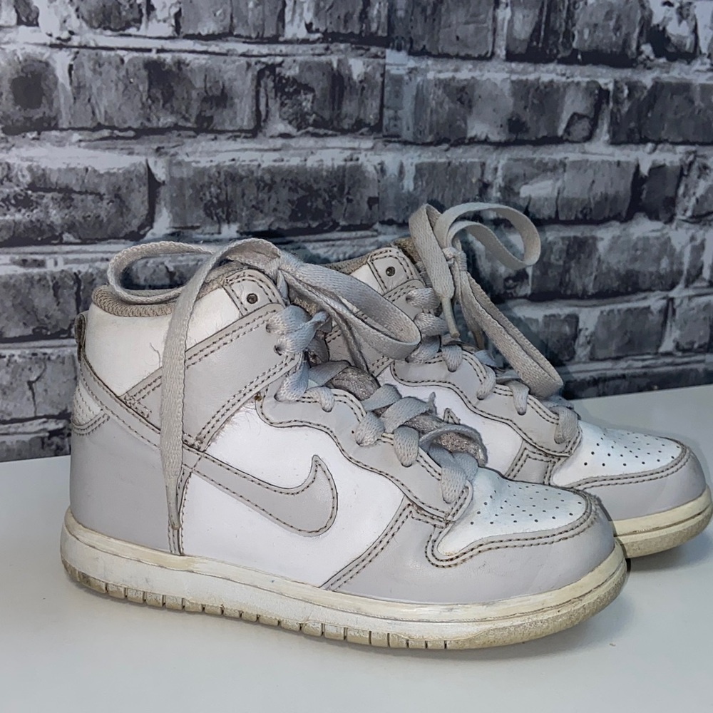 Kids Nike High-Top Sneakers in Gray and White